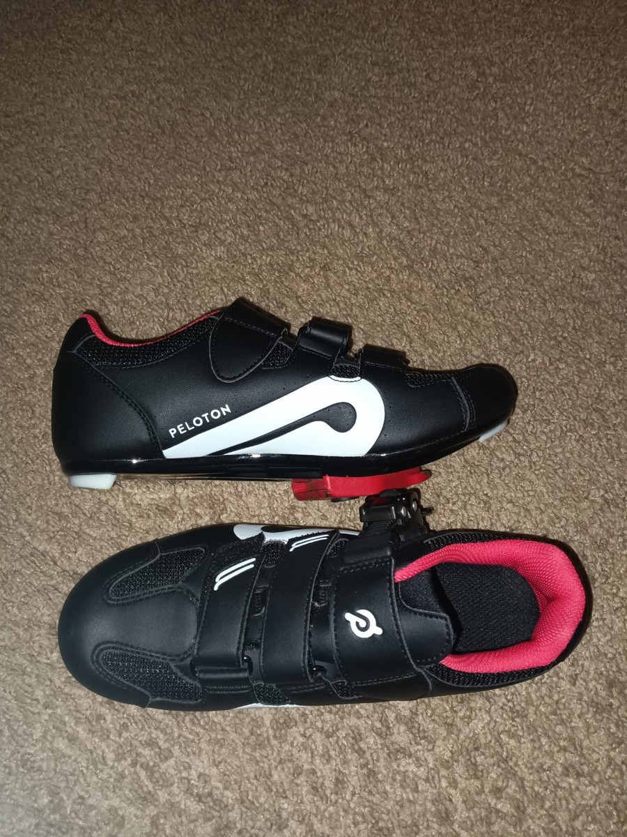 PELOTON CYCLING SHOES W/ CLEATS- SIZE 38-WOMAN display picture 1