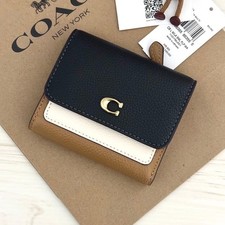 COACH Tri-Fold Wallet Green Leather Mini Wallet New with Care Card