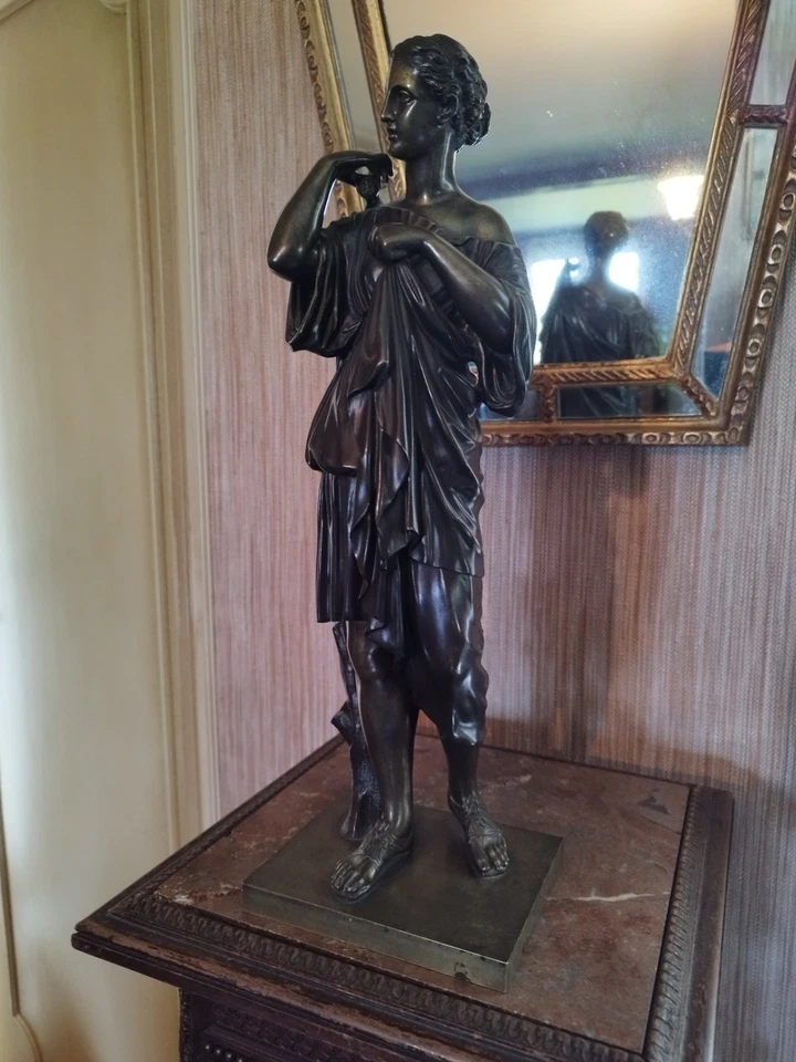 Grande Statuette Diane de Gabies en Bronze Signée Dethy - Photo 1/4