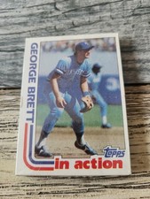 1982 TOPPS BASEBALL GROCERY CELLO PACK-GEORGE BRETT ROYALS  IA/MONEYSHOWING