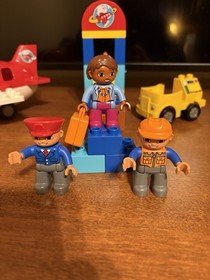 Lego Duplo Airport 10590 Airplane Luggage Pilot