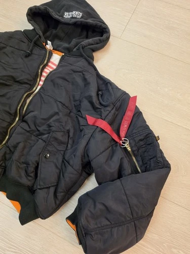 RARE! Vetements X Alpha Industries Cropped Bomber Jacket Size L image 3