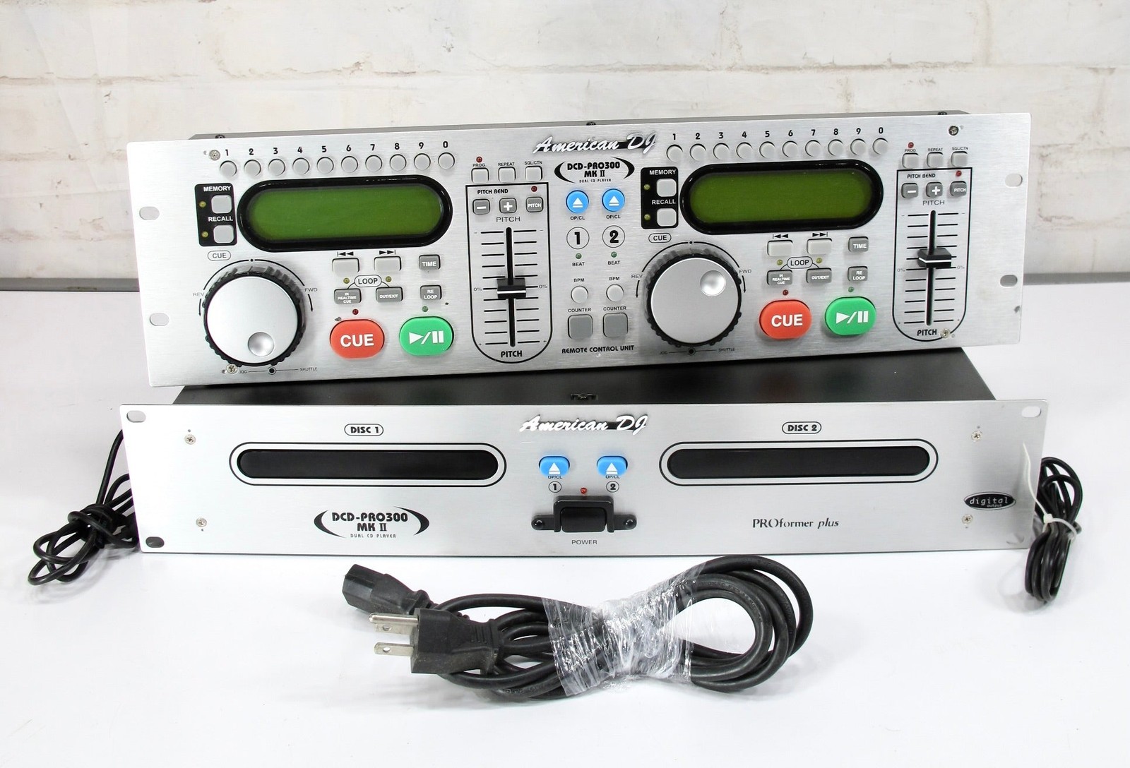 American Audio DCD-PRO300 MKII Professional DJ Dual CD Playe
