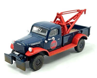Greenlight 1:64 1950 Dodge Power Wagon Tow Truck Gulf Oil