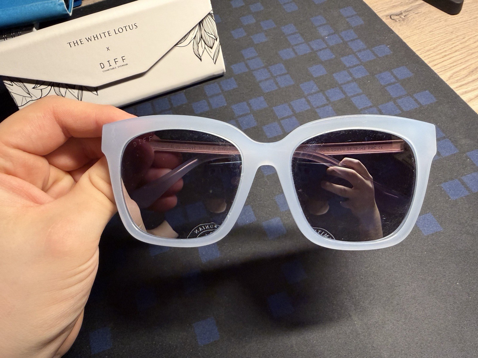 DIFF Eyewear Meredith Snowbound/Grey Gradient Gre… - image 1