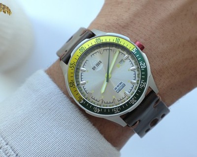 WT AUTHOR Men's Watch Model Nº 1968 Phantom - British Made & Limited Edition