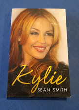 BIOGRAPHY - Kylie by Sean Smith (PB23) KYLIE MINOGUE book ISBN 9781471135811