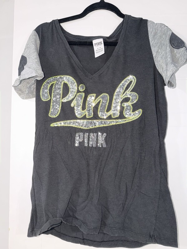 PINK Victoria's Secret Gray/Black Colorblock V-Neck Sequin Logo Tee Women’s M