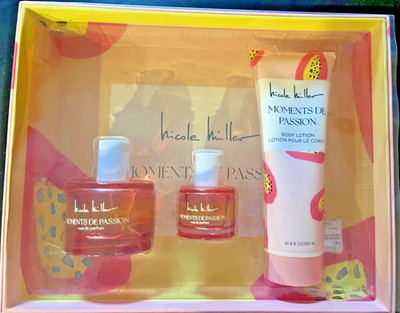 Nicole Miller Moments de Passion Eau De Perfume 3 PCS Gift Set New