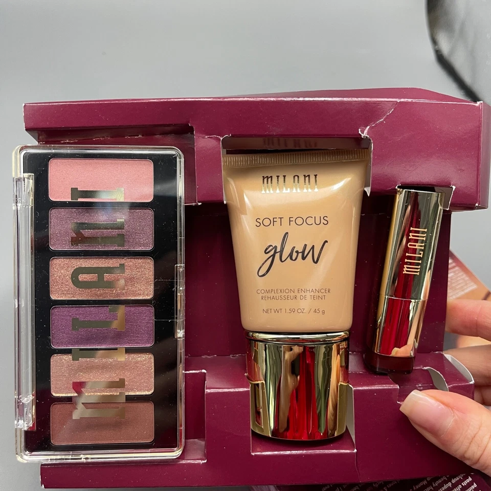 Kit de joyas de lujo Milani Rocio Roses paleta de ojos lápiz labial brillante enfoque suave 3 quilates Foto 3 de 4