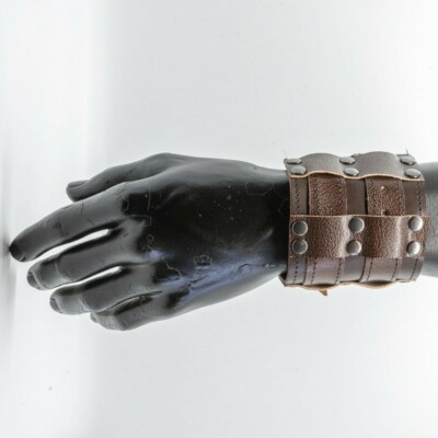 Breite Lederschnalle Nieten Armband Armschutz Manschette Biker Wikinger.