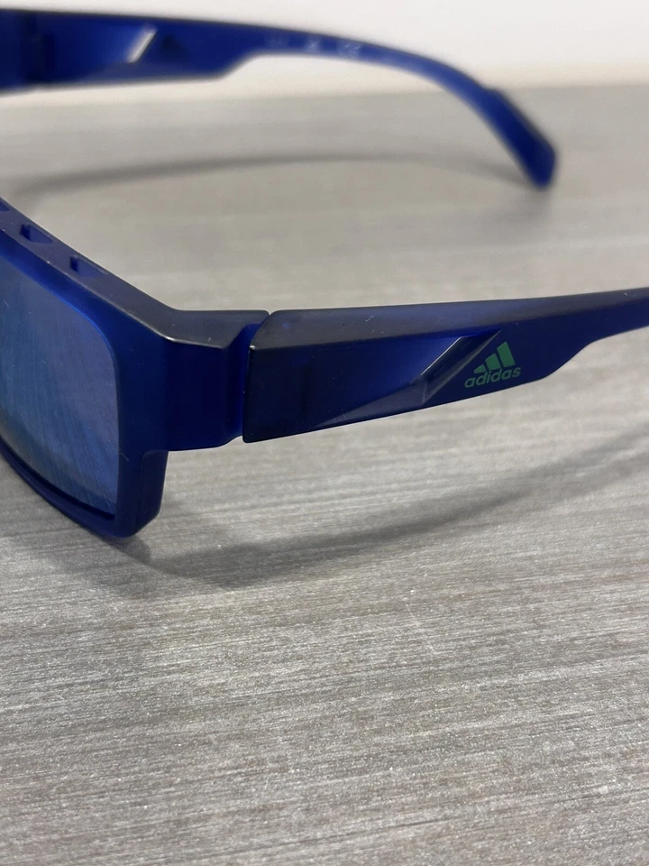 Gafas de sol deportivas de plástico azul mate Adidas SP0008 91Q marco 61-15-135 91Q Foto 4 de 4