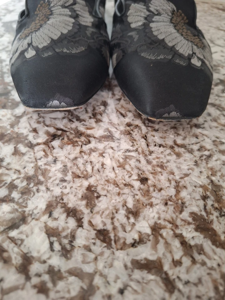 Alexander McQueen Silk Black floral print Loafer Flats size 39 - Image 2 of 4