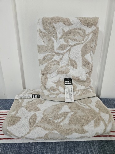 New DKNY Home Beige White Cotton Soft 4 PC SET Bath Hand Towel OEKO TEX - Picture 4 of 7