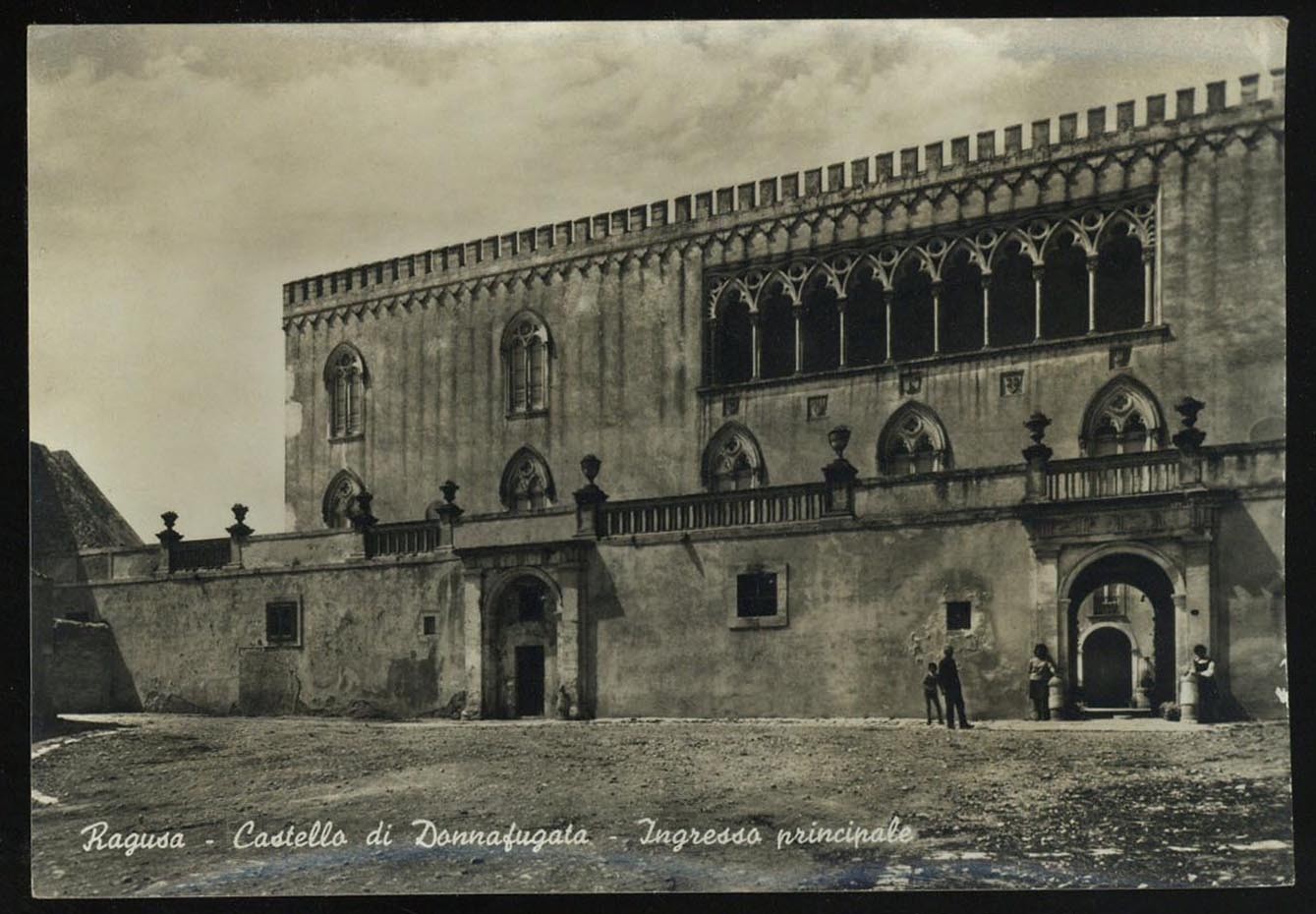 cartolina RAGUSA catello di donnafugata-ingresso principale