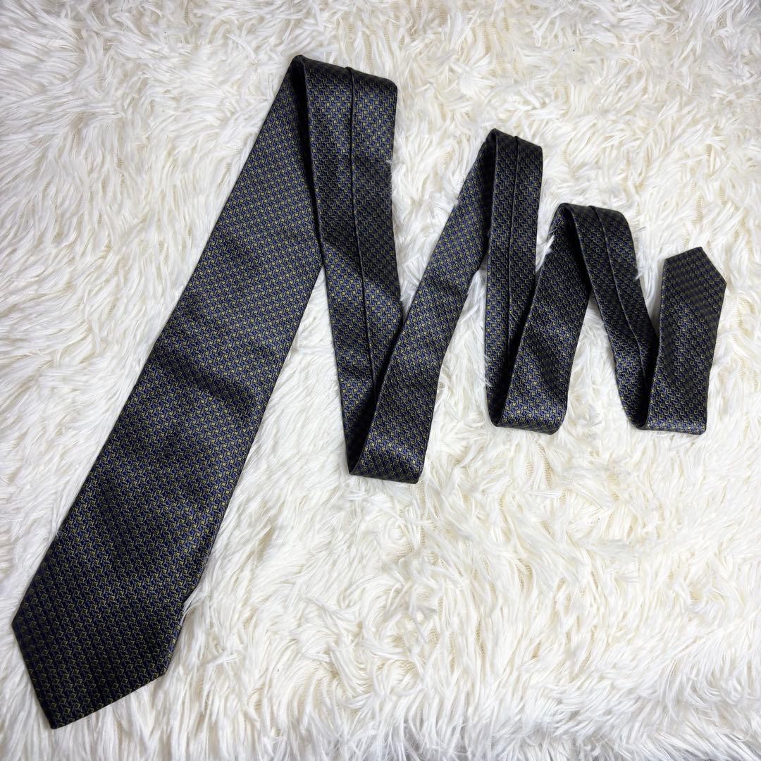 Prada Geometric Pattern Silk Necktie Designer For… - image 4