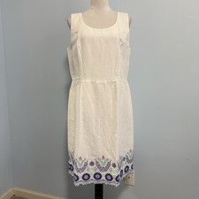 TALBOTS FLORAL EMBROIDERY WHITE LINEN/COTTON SHIFT DRESS SiZE 10