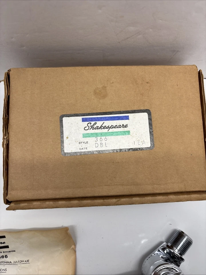 Shakespeare 366 Mobile Marine Antenna Ratchet Mount - Image 2 of 4