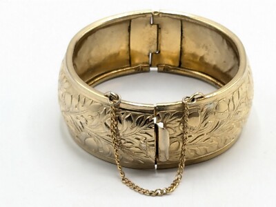 Vintage Coro Pegasus Gold Tone Acorn Leaves Hinged Bracelet