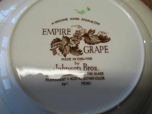 Johnson Brothers England EMPIRE GRAPE Rim Soup Bowl 8" 1 ea 8 available - Picture 3 of 3