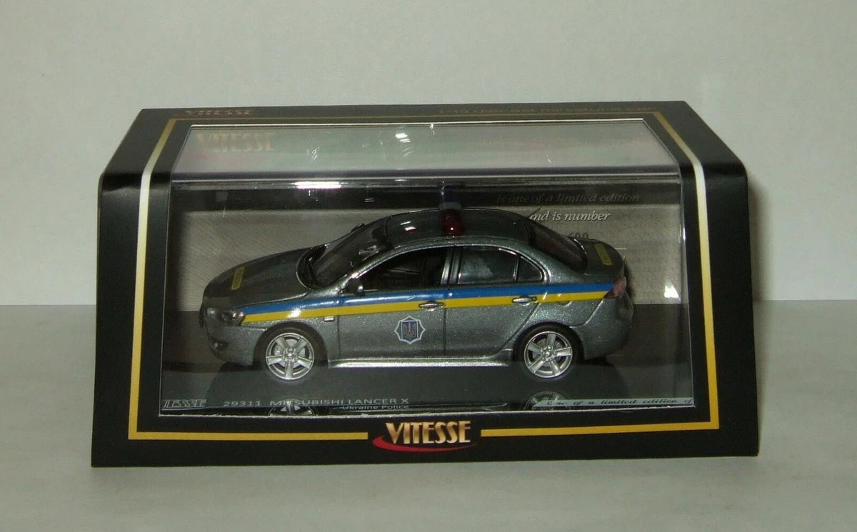 LAND ROVER DEFENDER 90 1995 Carabinieri Police Militaire Échelle 1  43