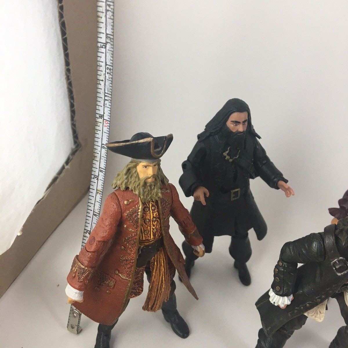 ジャック＆サリー Transforms into 4 modes! Get it early, exclusively at Toys