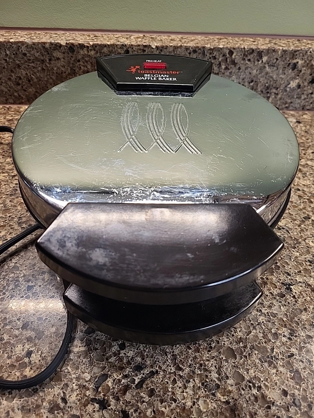 Toastmaster Belgian Waffle Maker Chrome Non-Stick Model 200 Tested Vintage