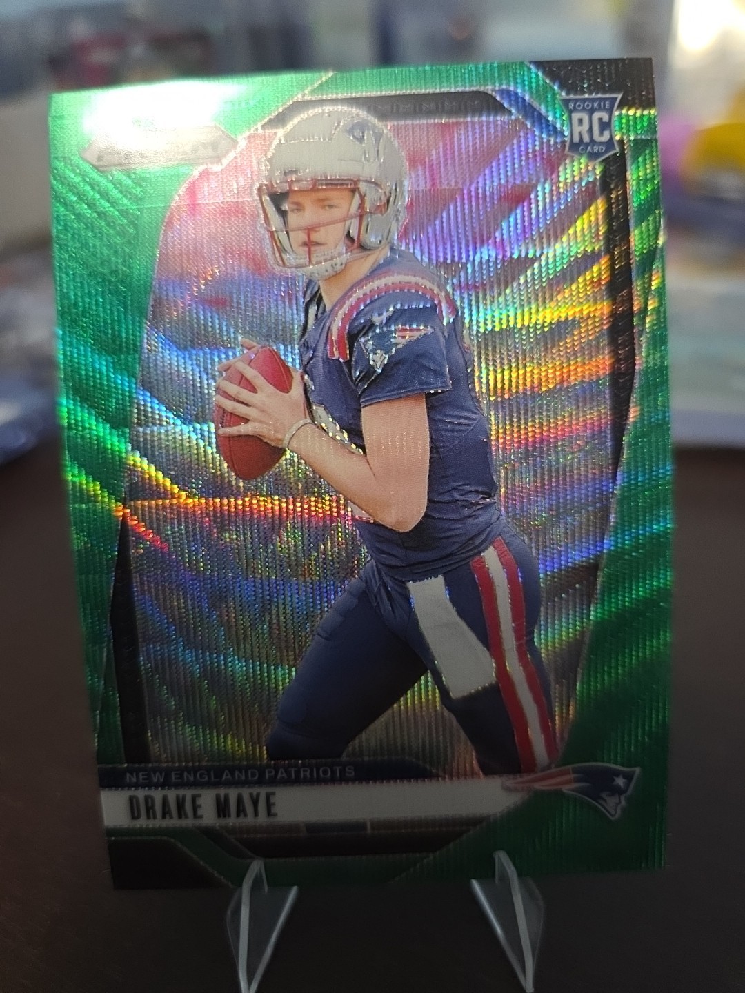 2024 Panini Prizm - Rookies Drake Maye #329 Green Wave Prizm (RC)