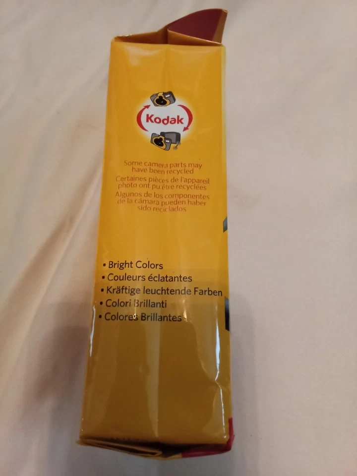 Kodak FunSaver Single Use Camera 27 Exposure Never Opened (EXPIRED) - Image 4 of 4