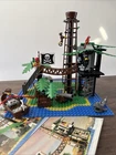 LEGO Pirates I:  Forbidden Island 6270 w/ Instructions Missing 1 Figure