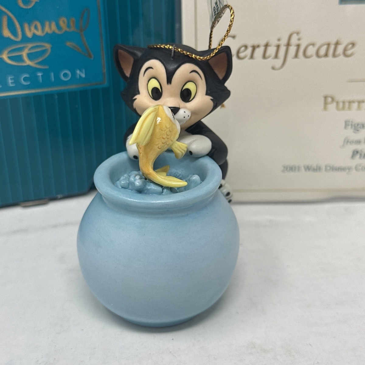 Purrfect Kiss Figaro & Cleo Pinocchio Walt Disney Classics