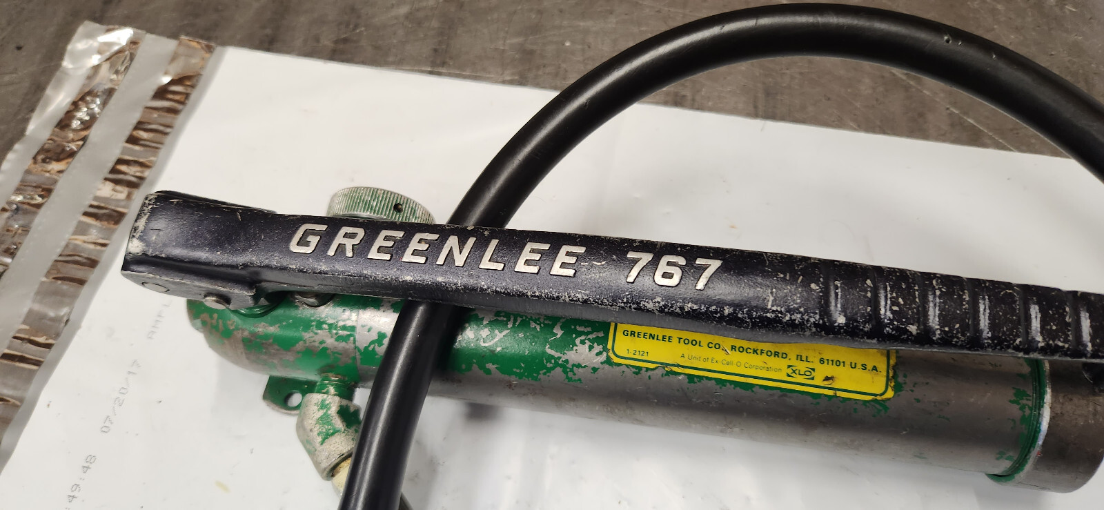 Greenlee 767 Hand Pump for Hydraulic Knockout PunchTools. NEEDS OIL