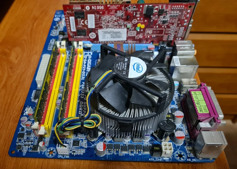 COMBO PLACA GIGABYTE GA-P31-DS3L Socket LGA 775 DDR2 - Imagen 2 de 4