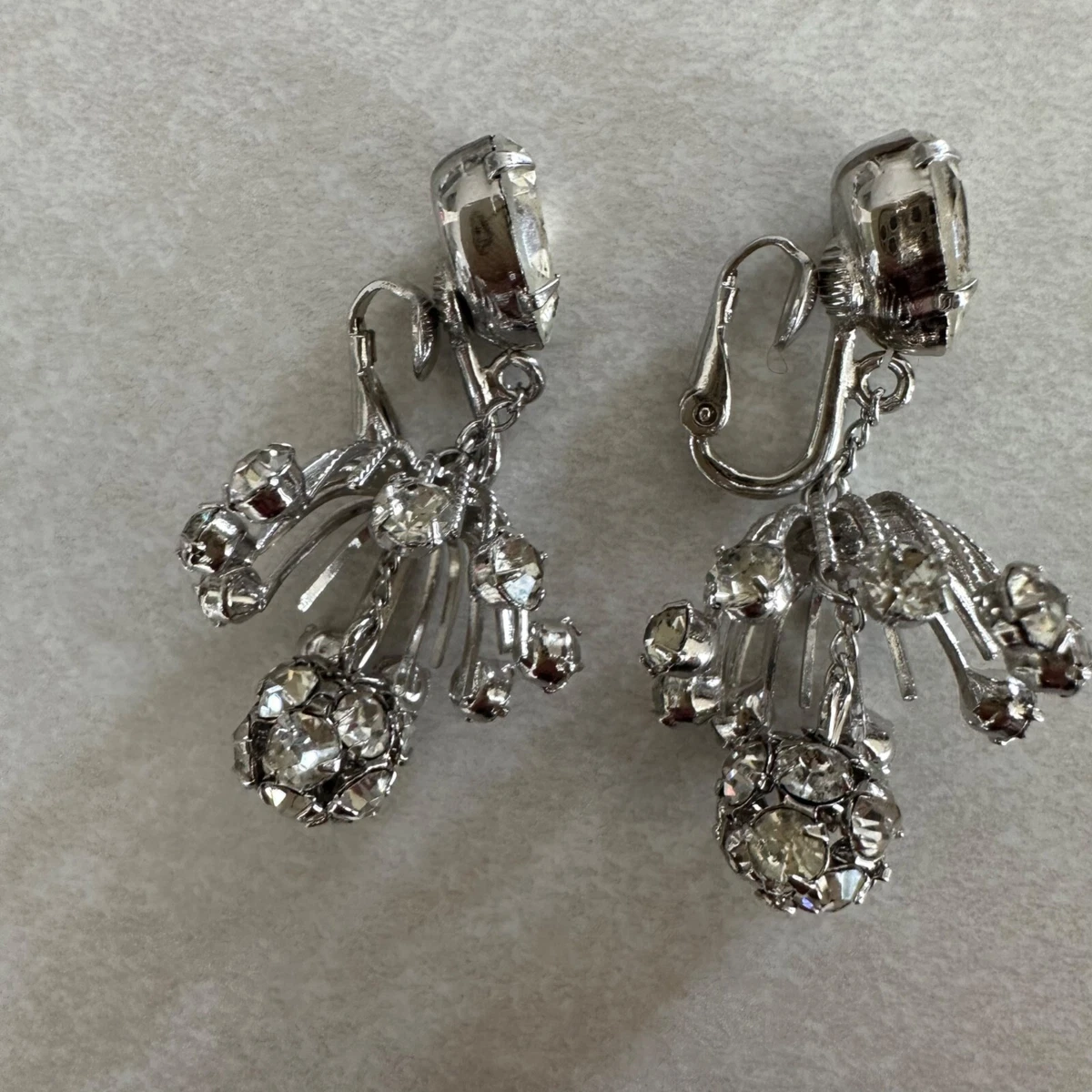 Napier signed vintage silver rhodium plated rhinestone clip on