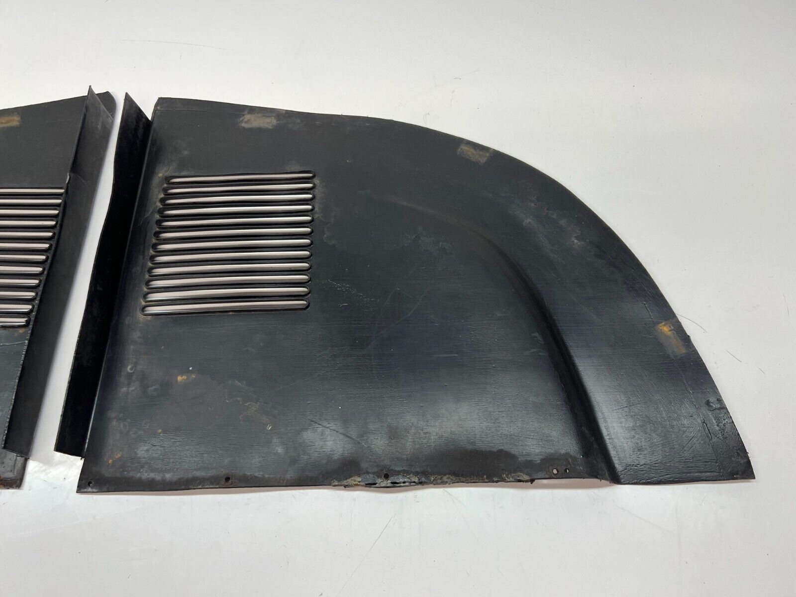 LAMBORGHINI MURCIELAGO FRONT RIGHT RH LOWER CD ENHANCE BOTTOM COVER PANEL OEM