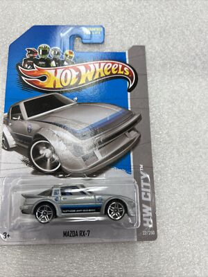 HOT WHEELS 2013 Treasure Hunt Silver Mazda RX-7 HW City 22/250 New