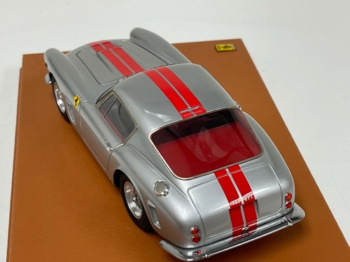 1/24 Tecnomodel Ferrari 250 GT kurzer Radstand SWB silber rot gestreift #01/12 - Bild 3 von 7