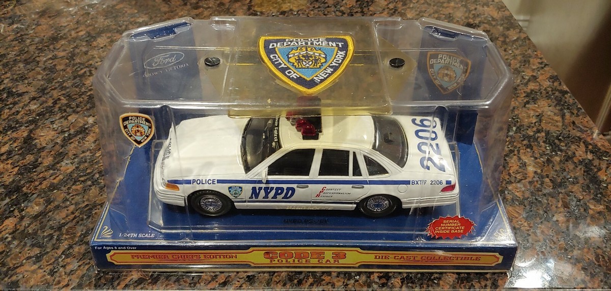 Code 3 Die Cast Collectible 1/24 NYPD Police Car Bronx Task Force
