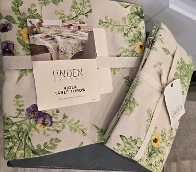 Linden Street Floral Table Throw 50x50 And 4 Matching Napkins SET MSP$74