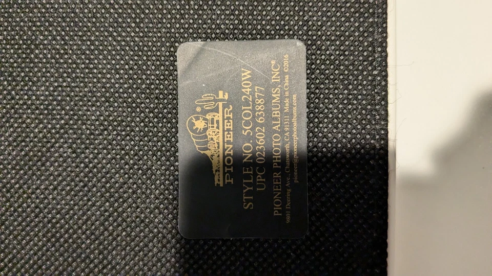 Álbum de fotos costurado em relevo com moldura de colagem 5-up - Marfim não usado - Imagem 4 de 4