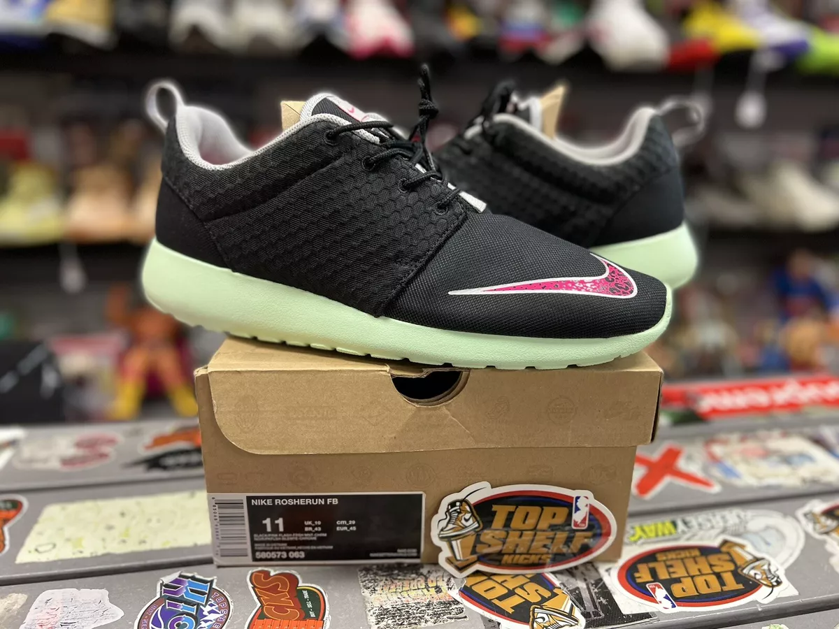 New Nike Roshe One FB Yeezy 2013 Size 11 Rare Authentic Black Trainer  Runner Low