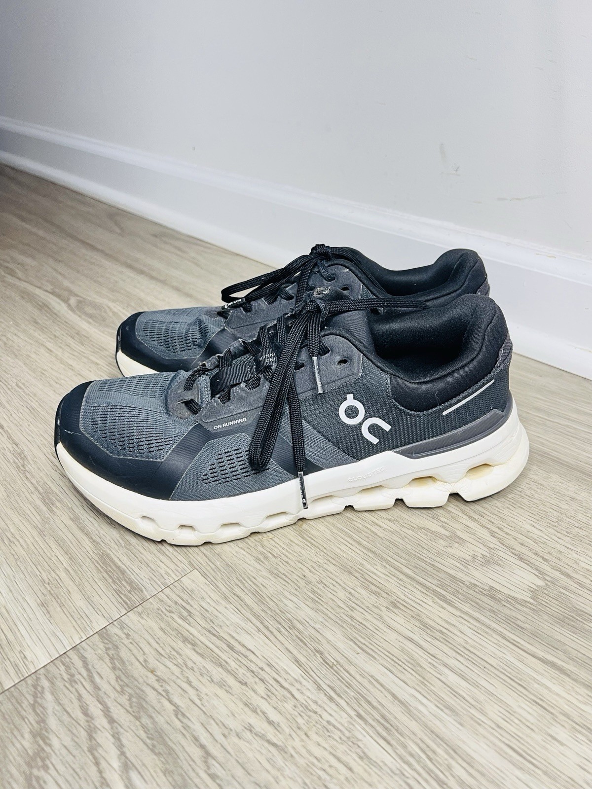 On Cloudrunner 2 Black White Eclipse Women's Size… - image 1