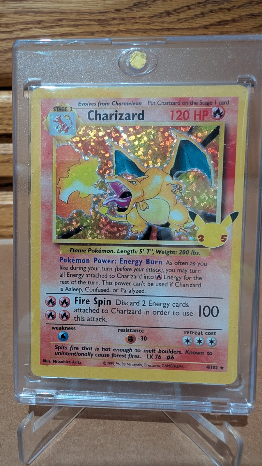 Pokémon TCG: Charizard (4/102) Celebrations Classic Collection Holo Rare - NM