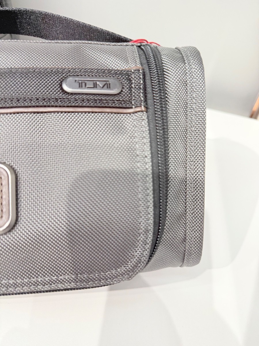 NEW Tumi Gen 4.3 - 10.75” MEDIUM Travel Dopp Kit - CASTLEROCK GREY