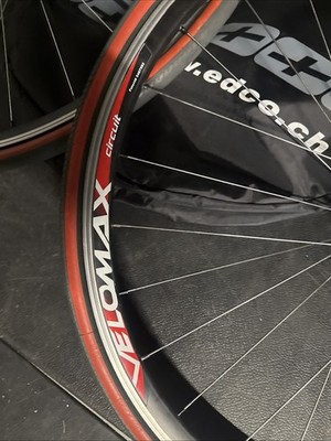 Vintage Velomax Circuit 700 Clincher Wheel Set Road Bike Rim Brake