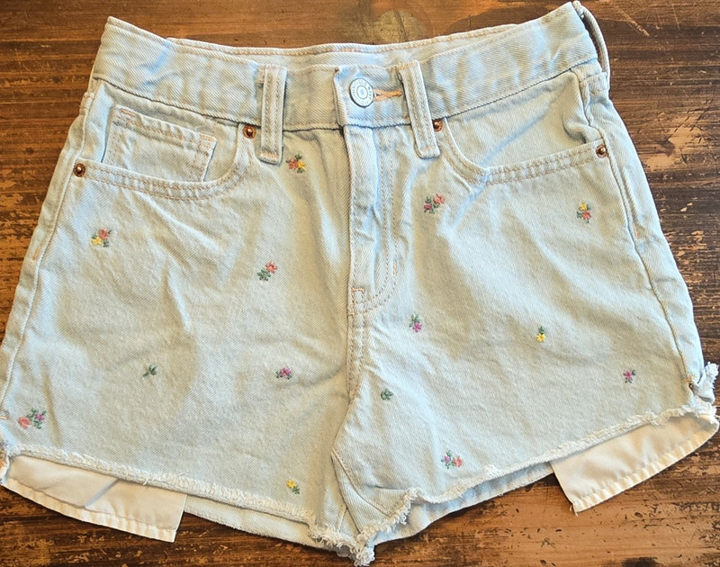 Old Navy Girl's Floral Cut-Off Denim Shorts Light Blue Size 10 Pockets