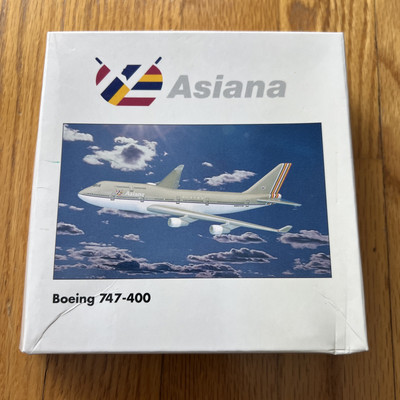 Herpa Wings - Asiana Airlines 747-400 #500661