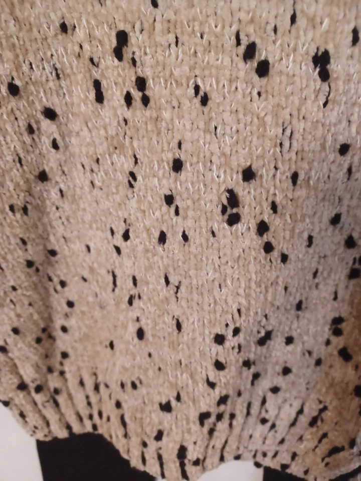 NWT JESSICA SIMPSON SZ 5 Beige/Black Fringed Sweater/Leggings Set, Tagged $40 - Image 3 of 4