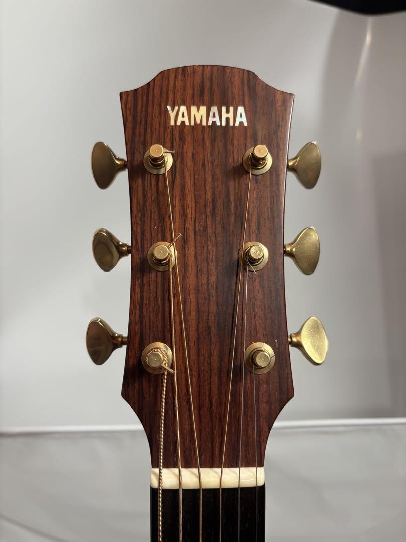 Acoustic Guitar Yamaha LJ26 Natural Made in Japan with Hard Case