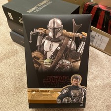 Hot Toys Star Wars TMS052 The Mandalorian & Grogu Deluxe 1 6 Scale Figure